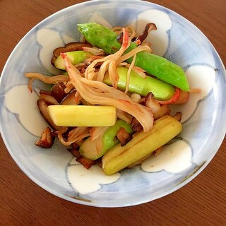 作り置き♪アスパラとカニカマと椎茸のバター醤油炒め